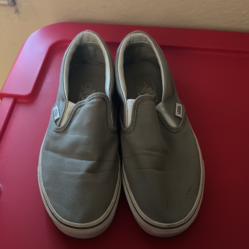 Vans - Picture 2 of 3